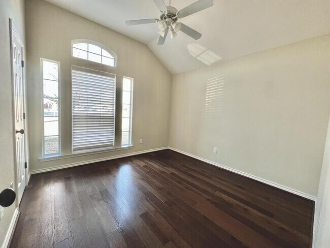 Building Photo - 6053 Laci Ln