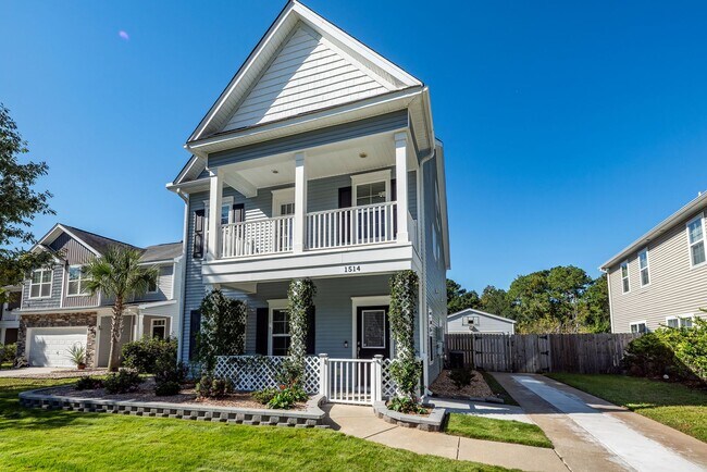 Building Photo - 4 Bedroom, 2.5 Bathroom Home in Brownswood...