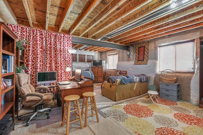 Building Photo - Charming 4-Bedroom, 3-Bath Home in East Loveland