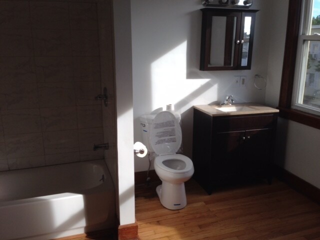 Bathroom - 222 Warren St