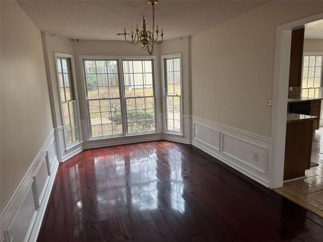 Building Photo - 875 Eagle Creek Dr NW