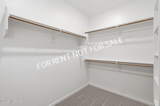 Building Photo - 13142 E Cembeline Ln