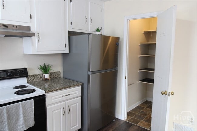 Building Photo - 159 Highland Park Dr