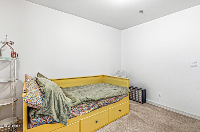 Building Photo - 3853 Loma Brisa Dr