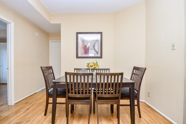 Building Photo - 2211 S Braeswood Blvd