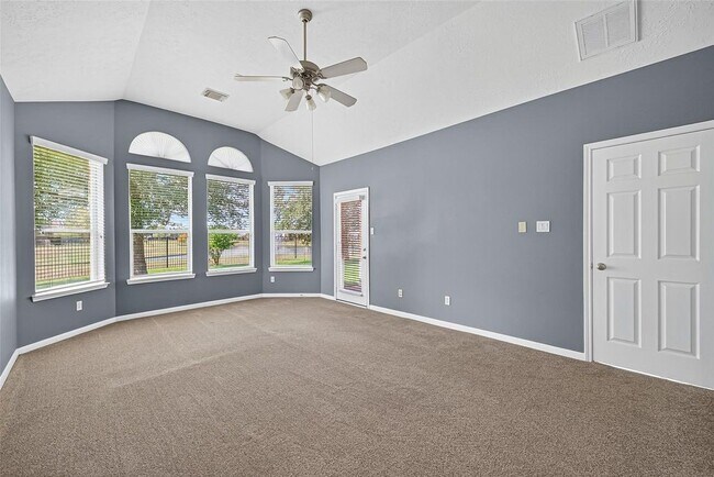 Building Photo - 10815 Lake Raven Ct