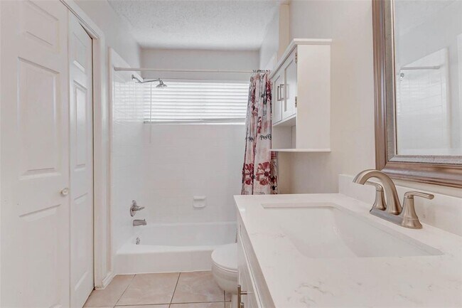 Building Photo - 1018 Rock Canyon Dr