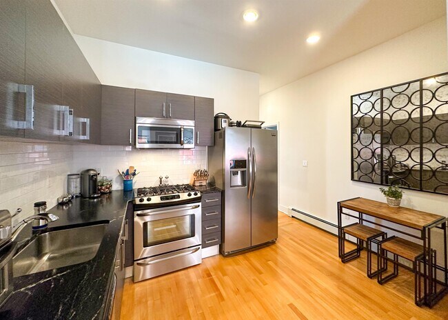 Building Photo - 315 Willow Ave