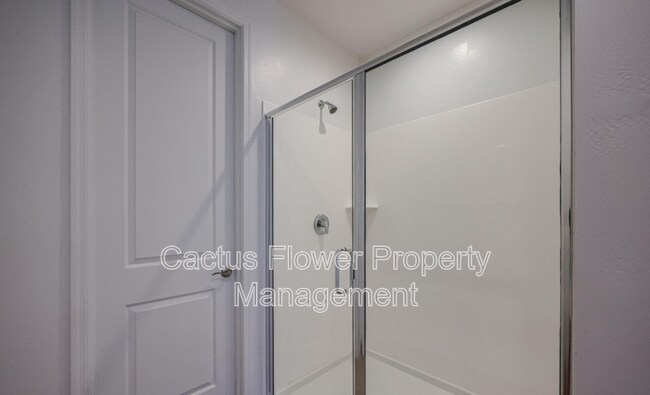 Building Photo - 9416 E Spiral Ave