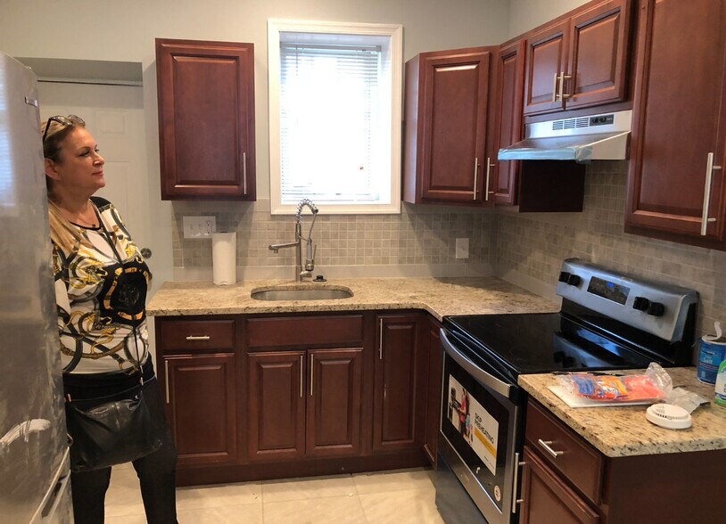 Building Photo - 5016 Reno St