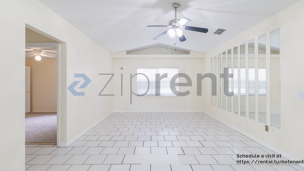 Building Photo - 180 Parkview Dr