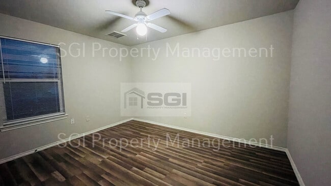 Building Photo - 3602 Mandy Dr