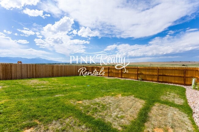 Building Photo - 10716 Ridgepole Dr