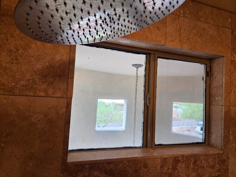 Building Photo - 11652 N Saguaro Blvd