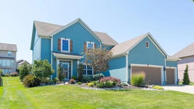 Building Photo - Spacious 4 Bed, 4 Bath Home with 3+ Car Garage and Amazing Amenities in Liberty schools!