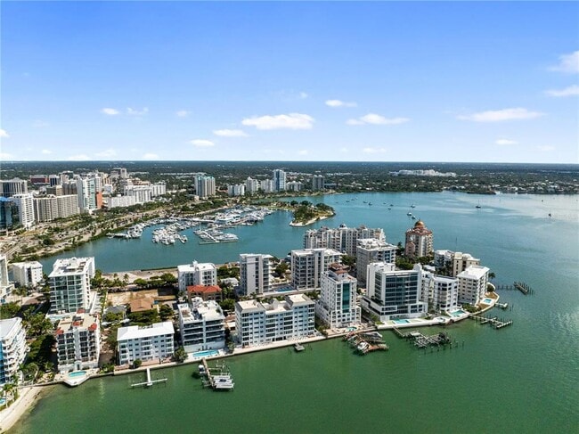 Building Photo - 97 Sunset Dr