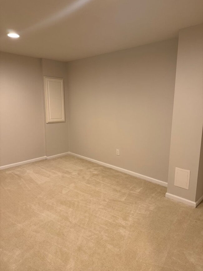 Building Photo - Beautiful 3 Bedroom 3.5 Bath in Sewickley, PA!