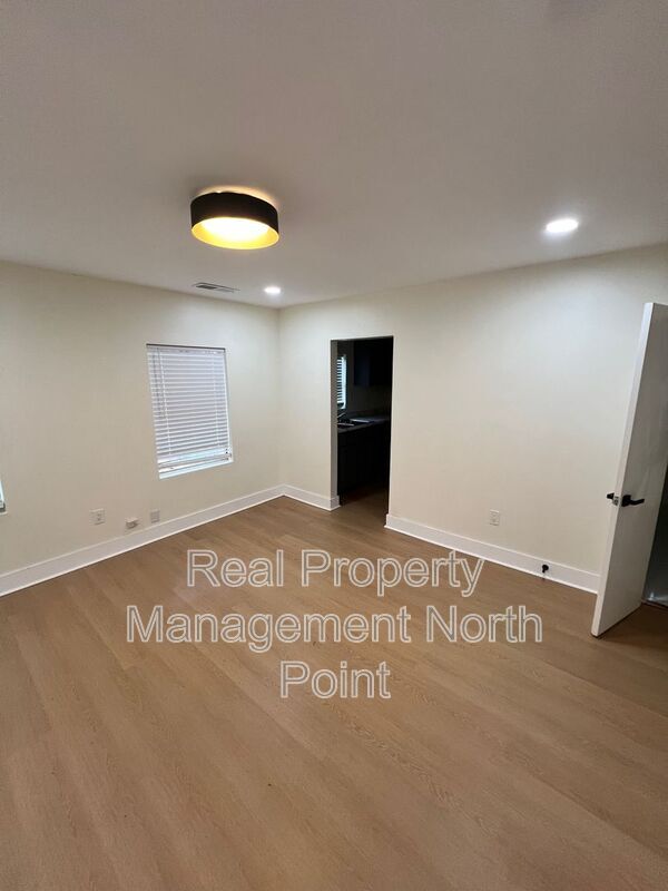 Building Photo - 1645 Metropolitan Pkwy SW