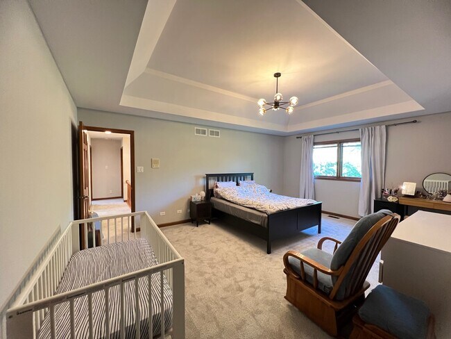 Building Photo - 6096 Angel Ln