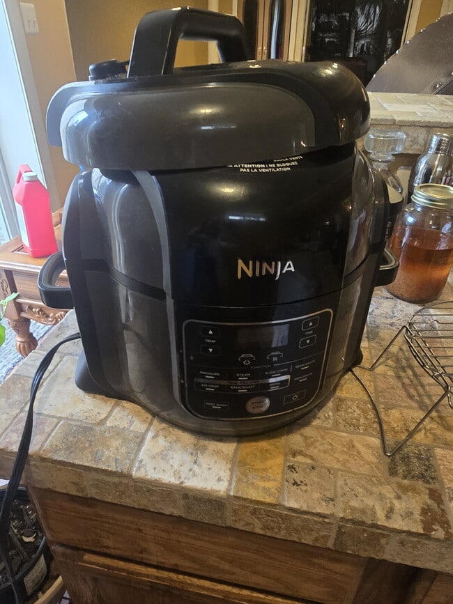 Building Photo - A bright and comfortable 1-bedroom, 1-bathroom basement apartment in Walkersville with everything...