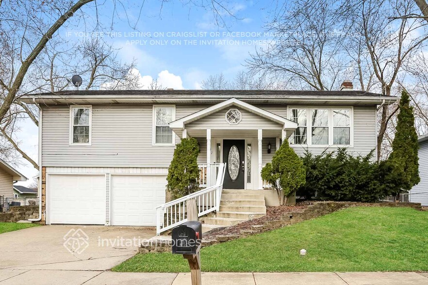 Primary Photo - 137 Mayfield Dr