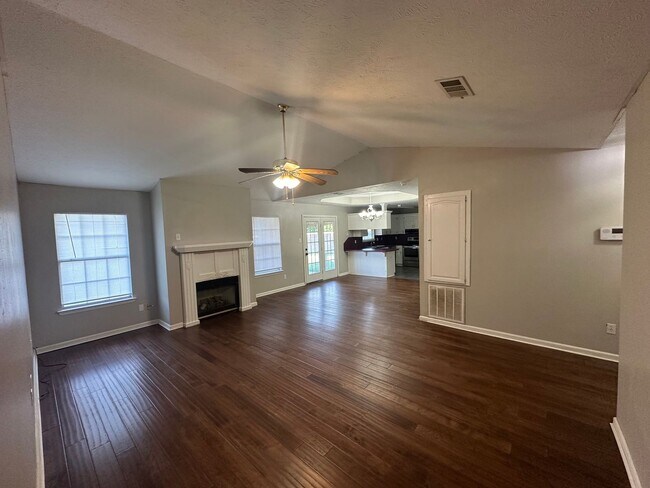 Building Photo - Spacious 3-Bedroom Home in the Heart of Cabot!