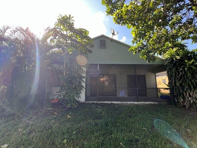 Building Photo - 89 Buxton Ln