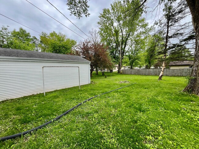 Building Photo - 2 bed 1 bath single family home in Wausau