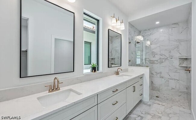 Building Photo - 7968 Cordoba Pl