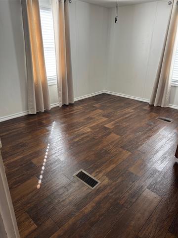 Building Photo - 3520 Gerry Dr