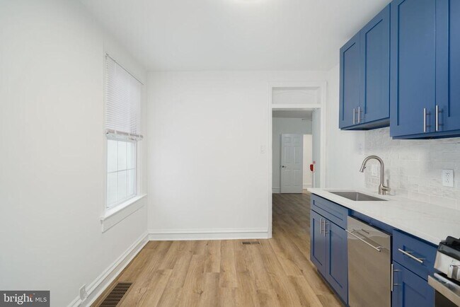 Building Photo - 3869 Terrace St