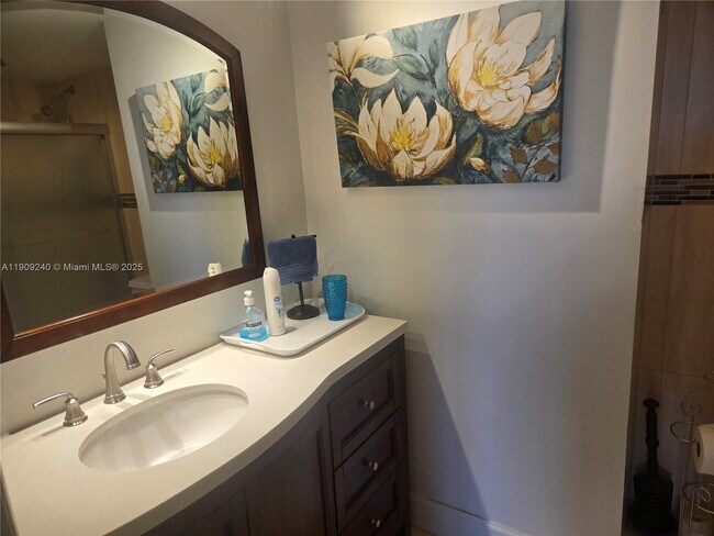 Building Photo - 1600 S Ocean Dr