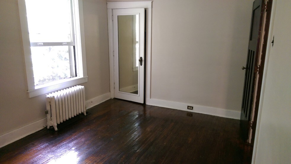 Building Photo - 600 Hampton St