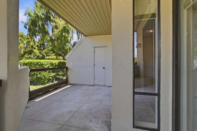Building Photo - 101 Shorebird Cir