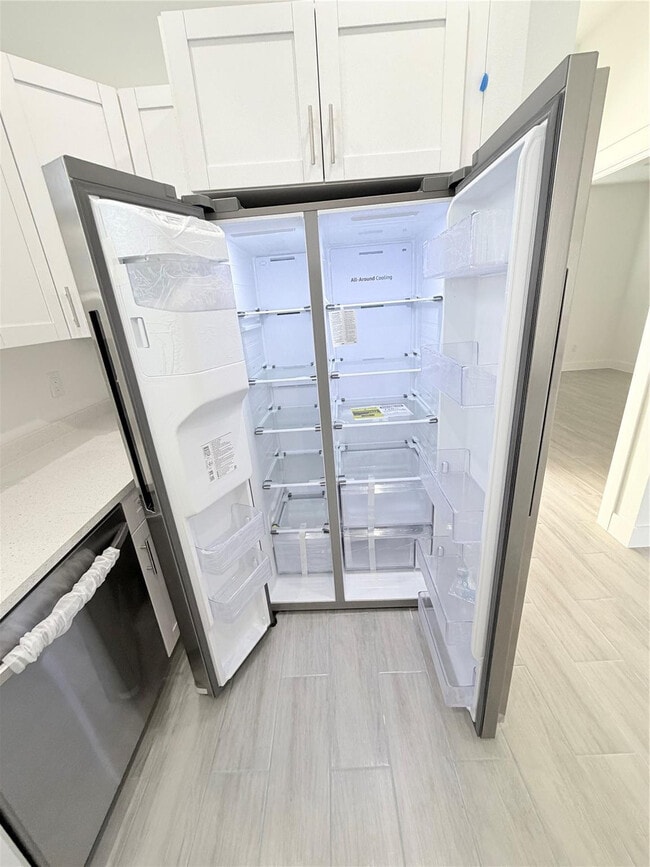 Building Photo - 416 NE 12th Ave