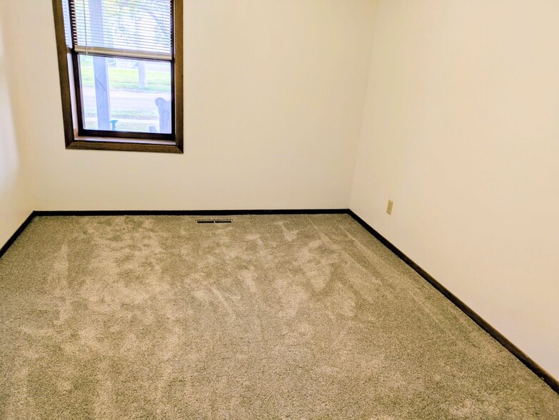 Bedroom - 1426 E 17th St