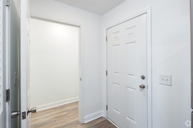 Building Photo - Hemingway Apartments