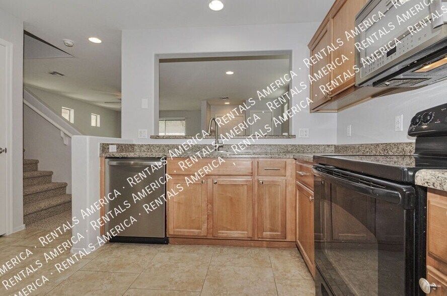 Building Photo - 10552 E Pleasant Pasture Dr