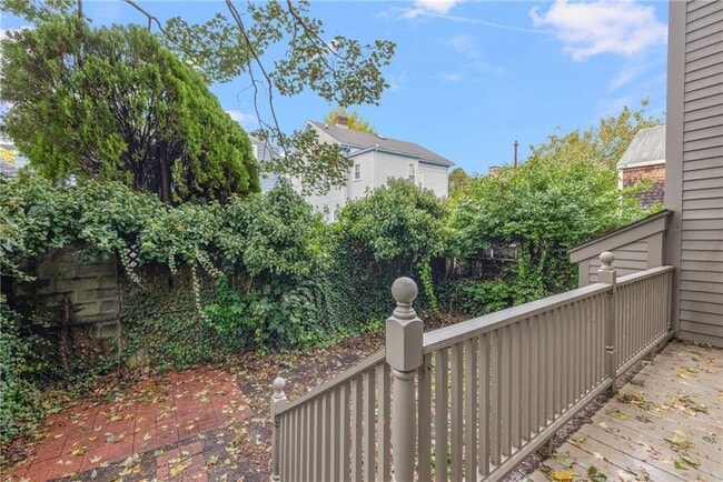 Building Photo - 6 Cozzens Ct