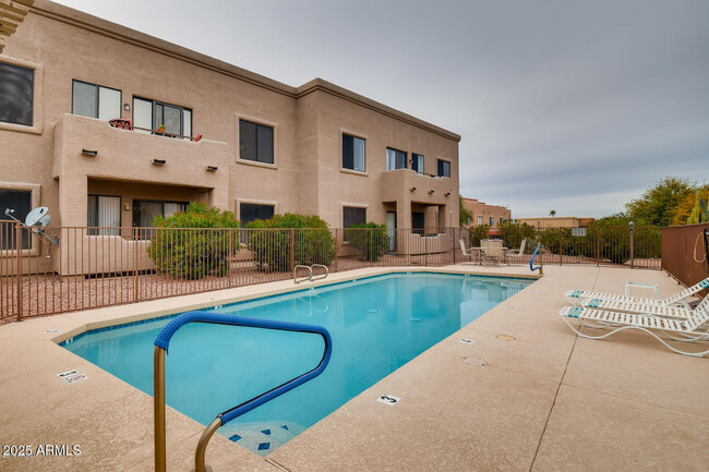 Building Photo - 13636 N Saguaro Blvd