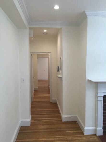 Building Photo - 16 Chauncy Street