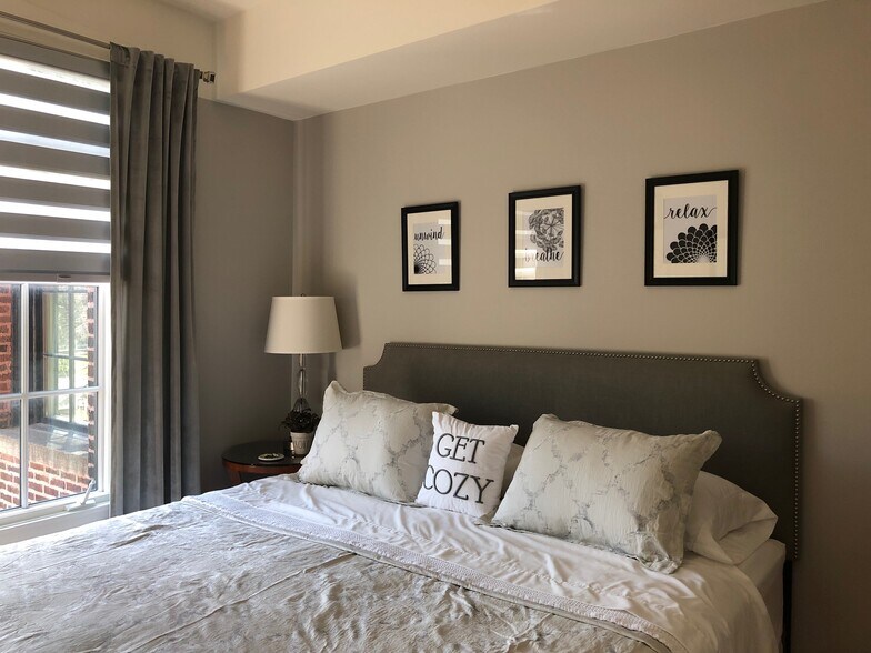 Bedroom 1 - 1844 Humboldt N Blvd