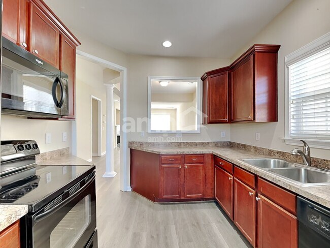 Building Photo - 228 Haywood Ln
