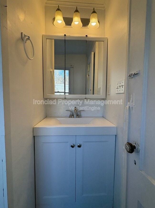 Building Photo - 10 High St