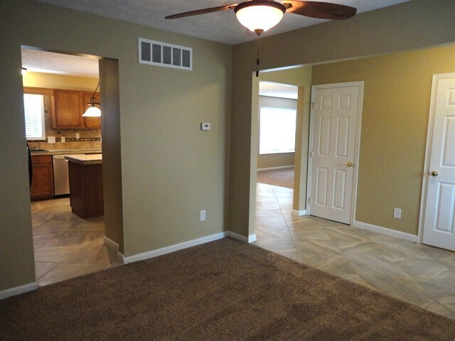 Building Photo - 1472 Blake Ct