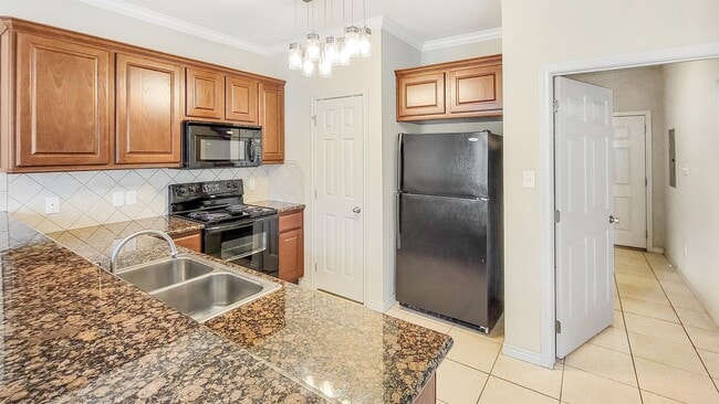 Building Photo - 168 Forest Dr