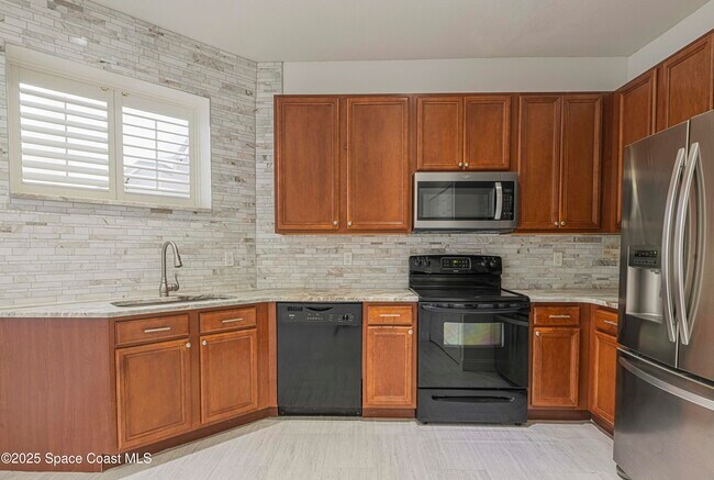 Building Photo - 3701 Titanic Cir