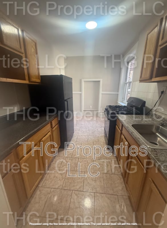 Building Photo - 678 Scotland Rd