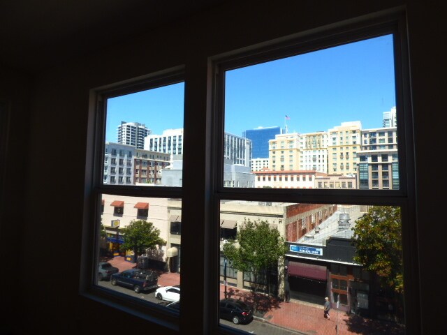 Building Photo - 350 K St