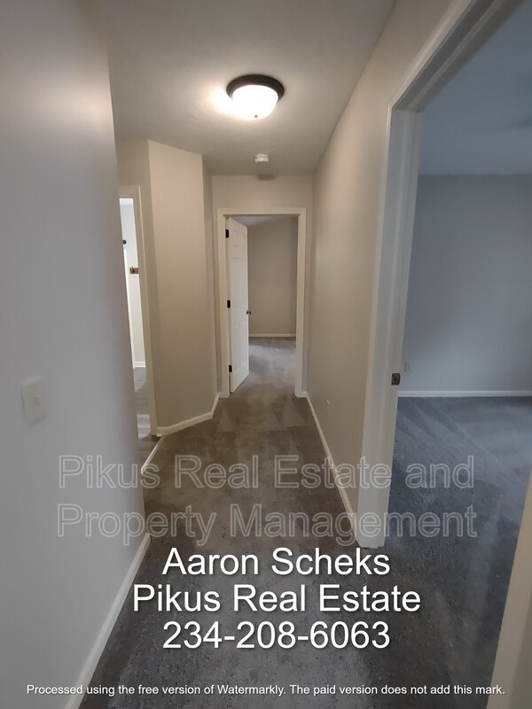 Building Photo - 4987 Shawn Cir NW